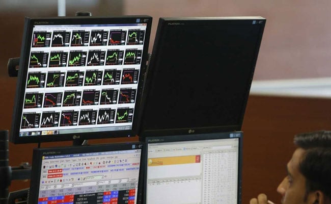 Sensex down 90 points amid volatility, Nifty closed above 17,200