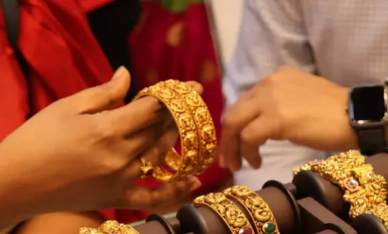 Gold Rate Falls In India: Check 22 Carat Price In Your City On October 15