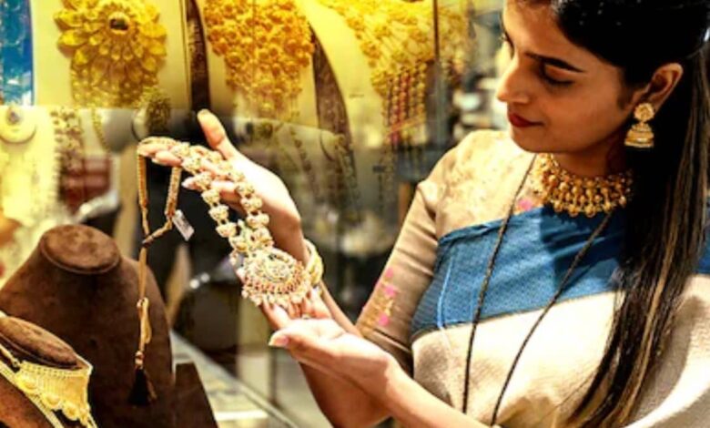 Gold Hits Another Record for Third Day; Silver Rates Climb Rs 500