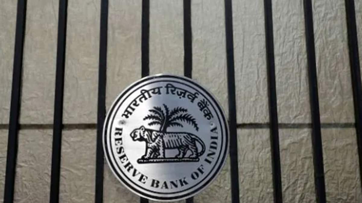 Bank, NBFC Stocks Rise Up To 4% As RBI Changes Policy Stance To ‘Neutral’
