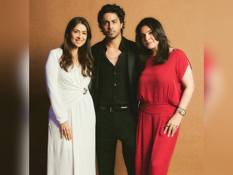 “Bhavana Panday Cheers Aryan Khan Ahead of ‘The Ba***ds of Bollywood’!” “Bhavana Panday Cheers Aryan Khan Ahead of ‘The Ba***ds of Bollywood’!”