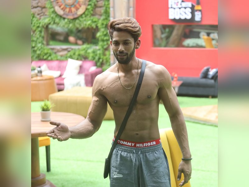 Bigg Boss 19: Baseer Ali Lashes Out at Gaurav Khanna Over Kunickaa Sadanand Drama!