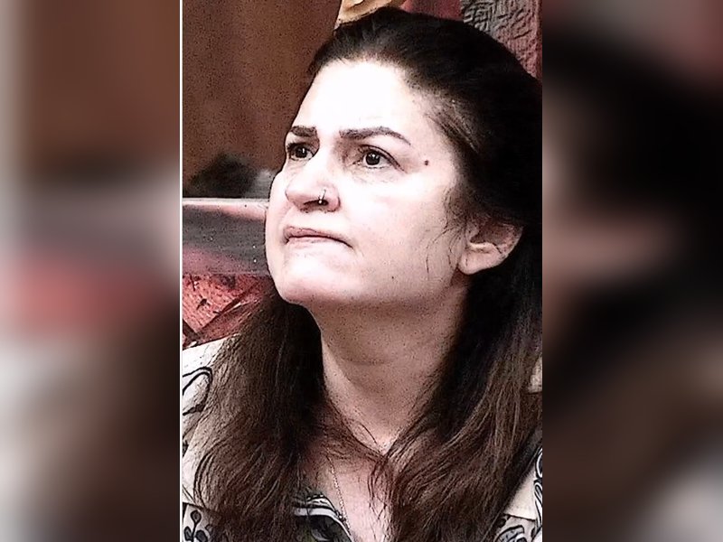 Bigg Boss 19: Kunickaa Sadanand’s Fiery Clash with Zeishan Quadri—”Go Back to Wasseypur!”