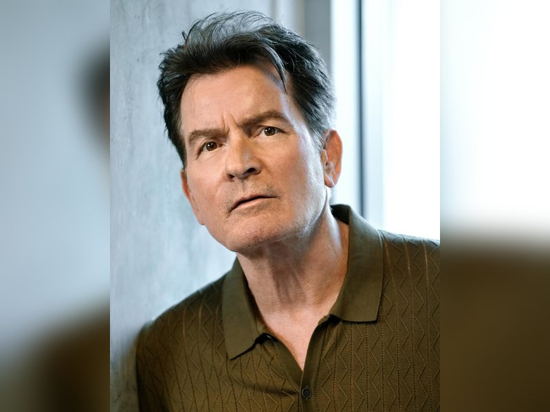 Charlie Sheen Reveals He Noticed Matthew Perry’s Struggles with Sobriety Before His Passing Charlie Sheen Reveals He Noticed Matthew Perry’s Struggles with Sobriety Before His Passing