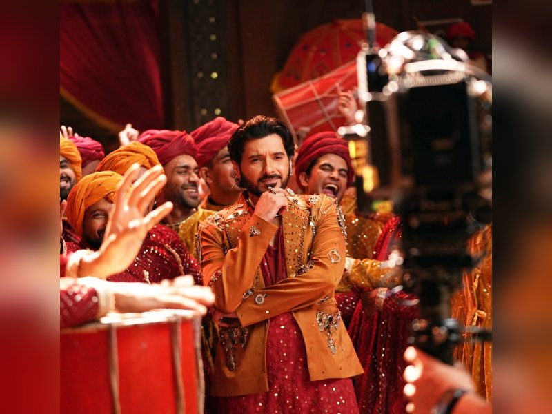 Divyenndu from ‘Mirzapur’ Discovers His Passion for Dance Through ‘Julmi Sawariya’ Divyenndu from ‘Mirzapur’ Discovers His Passion for Dance Through ‘Julmi Sawariya’