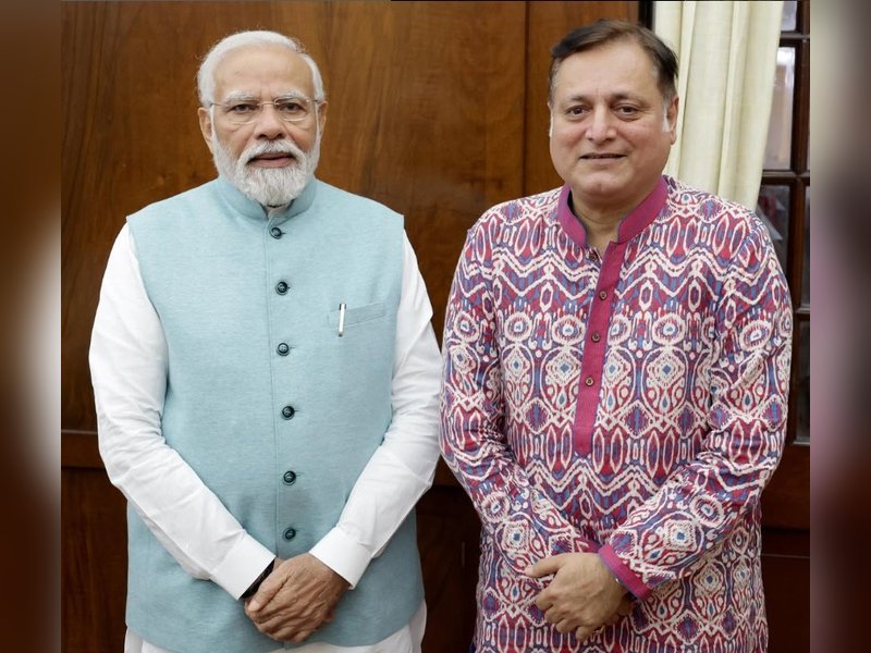 Manoj Joshi: PM Modi, the Pillar of Hope for Millions of Inddigihunt Manoj Joshi: PM Modi, the Pillar of Hope for Millions of Inddigihunt