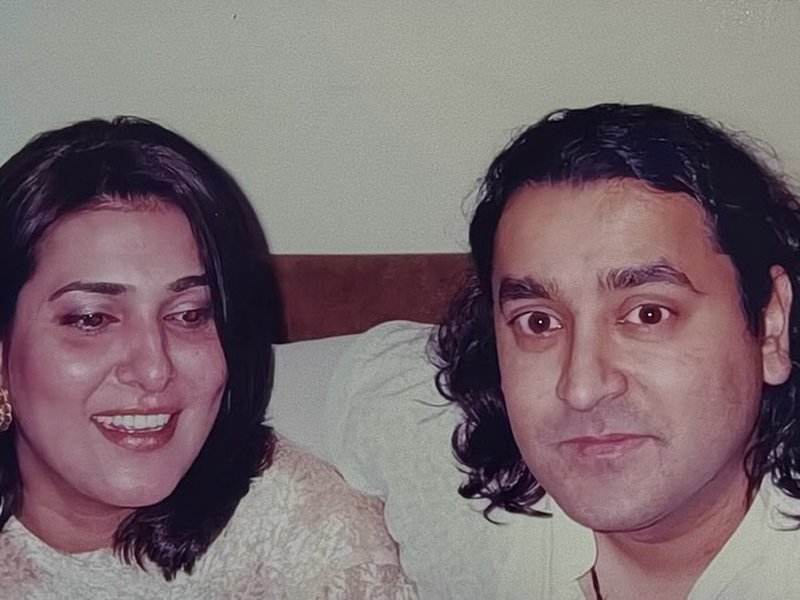 Navneet Nishan Shares How Saif Ali Khan Played Her Brother at Engagement Ceremony!