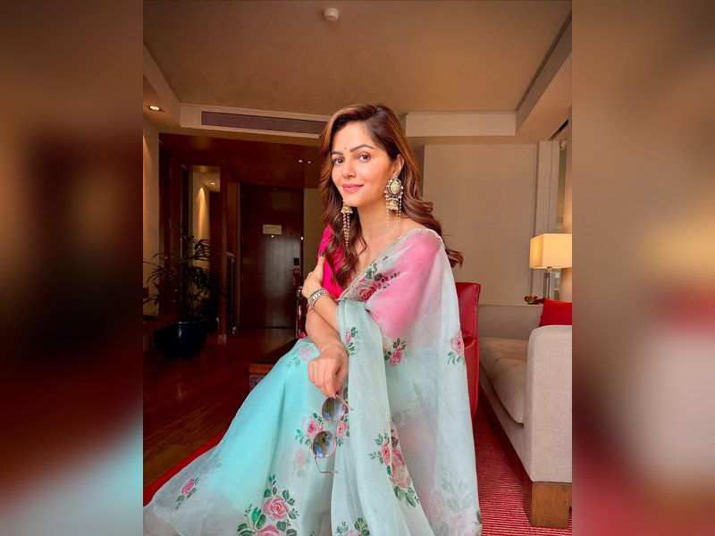Rubina Dilaik Elevates Saree Glamour with Her Effortless Style Statement! Rubina Dilaik Elevates Saree Glamour with Her Effortless Style Statement!