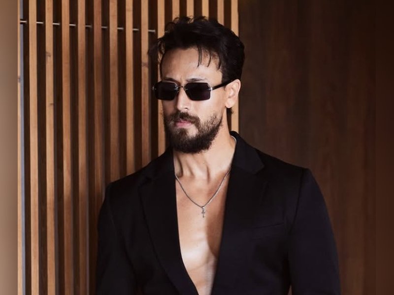 Tiger Shroff Celebrates PM Modi’s Birthday: A Tribute to His Inspiring Leadership Tiger Shroff Celebrates PM Modi’s Birthday: A Tribute to His Inspiring Leadership