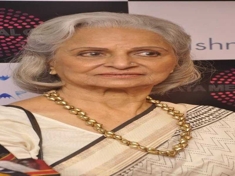 Waheeda Rehman Shares Shocking Moment: Director Wanted Her to Kiss a Snake’s Hood! Waheeda Rehman Shares Shocking Moment: Director Wanted Her to Kiss a Snake’s Hood!