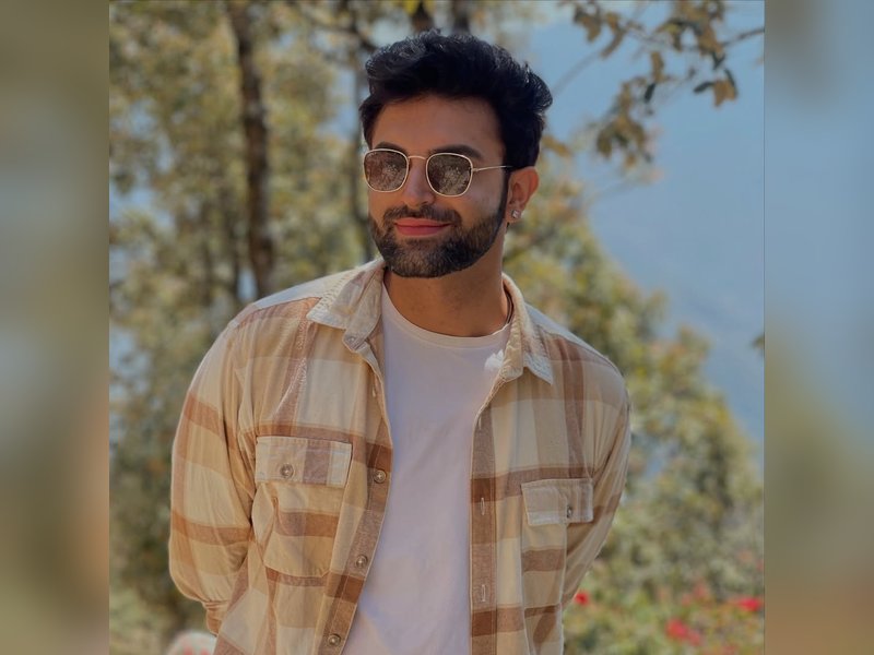 Akash Jagga Reflects on Heartwarming Childhood Diwali Memories
