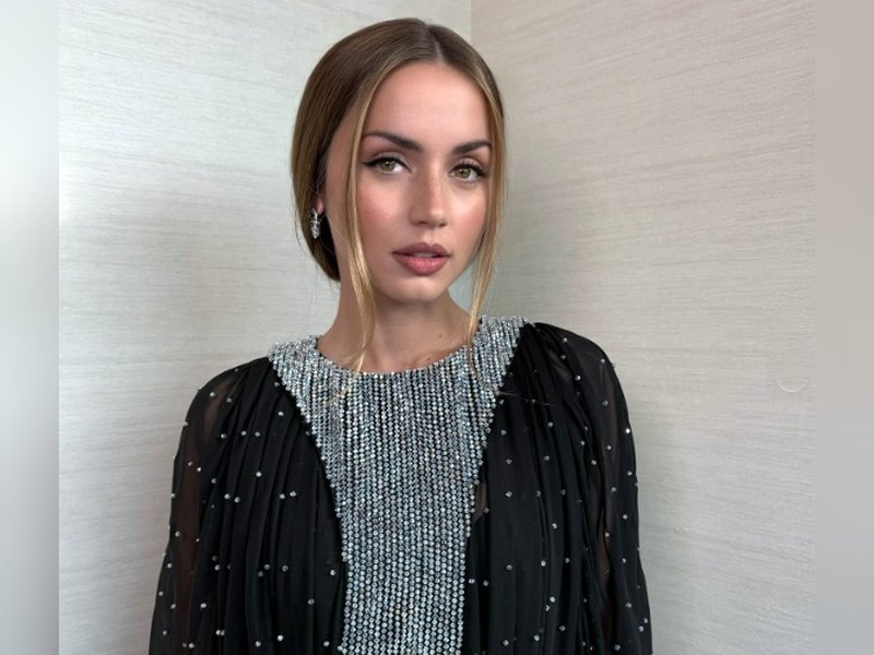 Ana de Armas Calls Tom Cruise a ‘Dear Friend and Mentor’