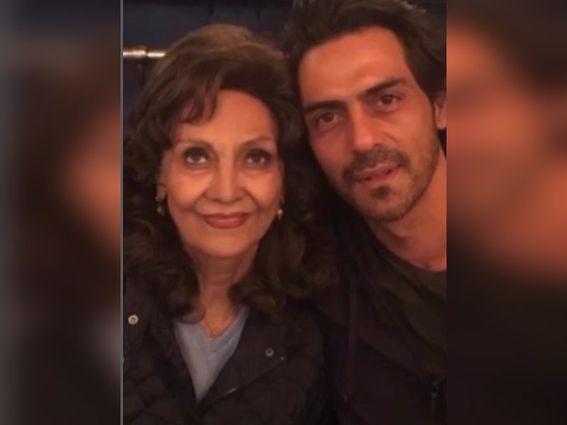 Arjun Rampal Reflects on Mother’s Memory: “7 Years Later, I Miss You Daily” Arjun Rampal Reflects on Mother’s Memory: “7 Years Later, I Miss You Daily”