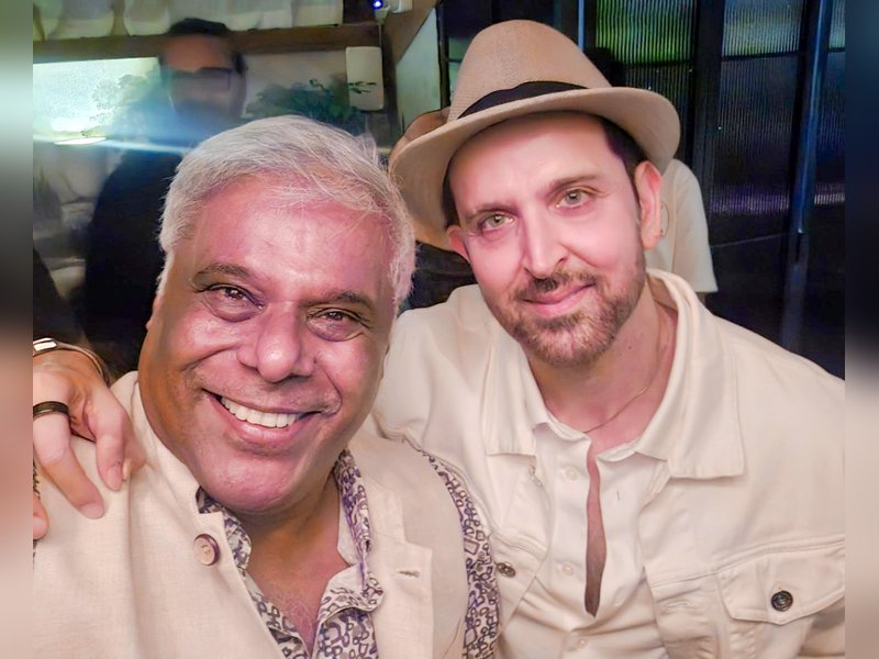 Ashish Vidyarthi Reunites with Hrithik Roshan After 25 Years: ‘A Memorable Evening’! Ashish Vidyarthi Reunites with Hrithik Roshan After 25 Years: ‘A Memorable Evening’!