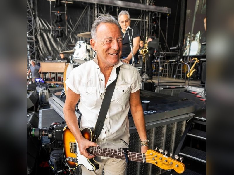 Bruce Springsteen Applauds Emmy Winner Stephen Graham’s Stellar Performance in His Biopic!