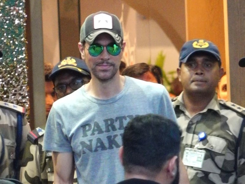 Enrique Iglesias Touches Down in India for Exciting Two-Day Concert in Mumbai! Enrique Iglesias Touches Down in India for Exciting Two-Day Concert in Mumbai!