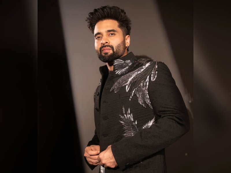 Jackky Bhagnani Celebrates Sister Deepshikha’s Birthday: “You Fight My Battles as Your Own!” Jackky Bhagnani Celebrates Sister Deepshikha’s Birthday: “You Fight My Battles as Your Own!”