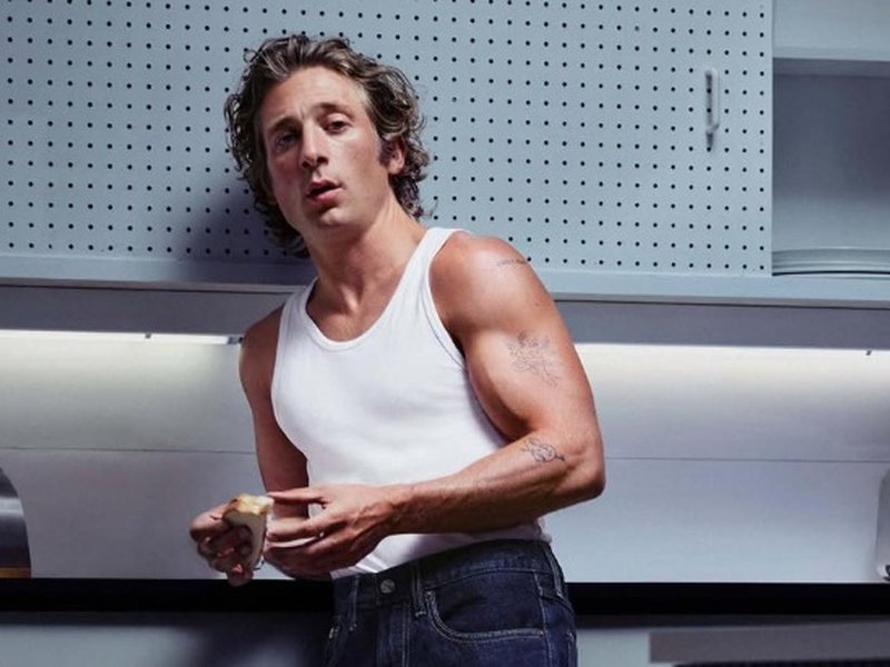 Jeremy Allen White Shares Heartfelt Tribute to Ex-Girlfriend Rosalia: A Love Story Remembered