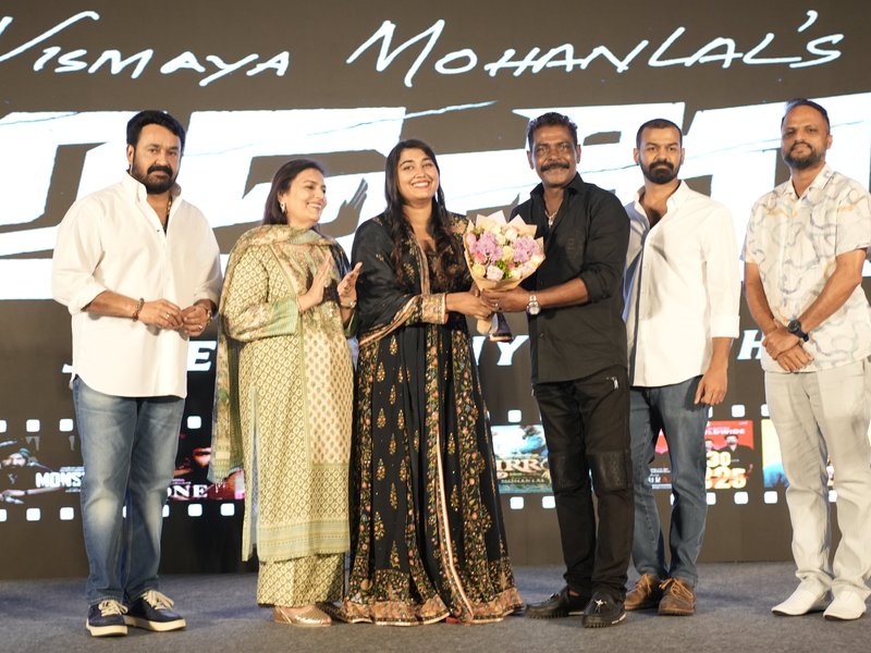 Mohanlal Celebrates Daughter Vismaya’s Debut: A Journey of Pride and Love! Mohanlal Celebrates Daughter Vismaya’s Debut: A Journey of Pride and Love!