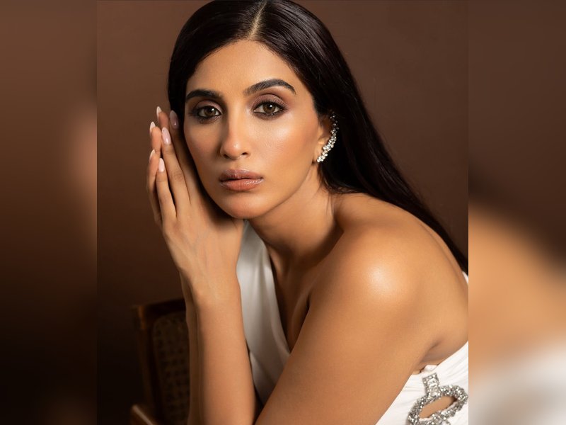 Nimrit Kaur Ahluwalia Set to Dazzle in Her Exciting OTT Debut: A Mystery Series Awaits! Nimrit Kaur Ahluwalia Set to Dazzle in Her Exciting OTT Debut: A Mystery Series Awaits!