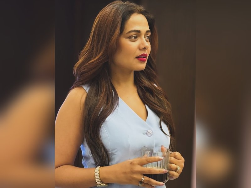 Pavitra Rishta Star Prarthana Behere Mourns Father’s Tragic Loss in Road Accident