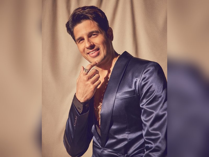 Sidharth Malhotra Reflects on Romance: Playing Param Rekindled His Love for Love Stories!