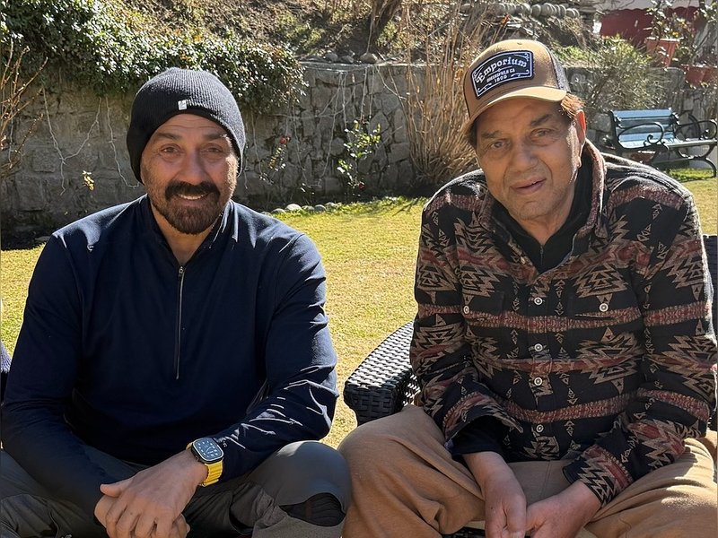 Sunny Deol: Dad Dharmendra Ready to ‘Rock Again’ in the Powerful Role of ‘Ikkis’! Sunny Deol: Dad Dharmendra Ready to ‘Rock Again’ in the Powerful Role of ‘Ikkis’!