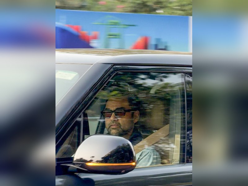 Abhay Deol Attends Prayer Meet for Beloved ‘Uncle’ Dharmendra, A Heartfelt Tribute