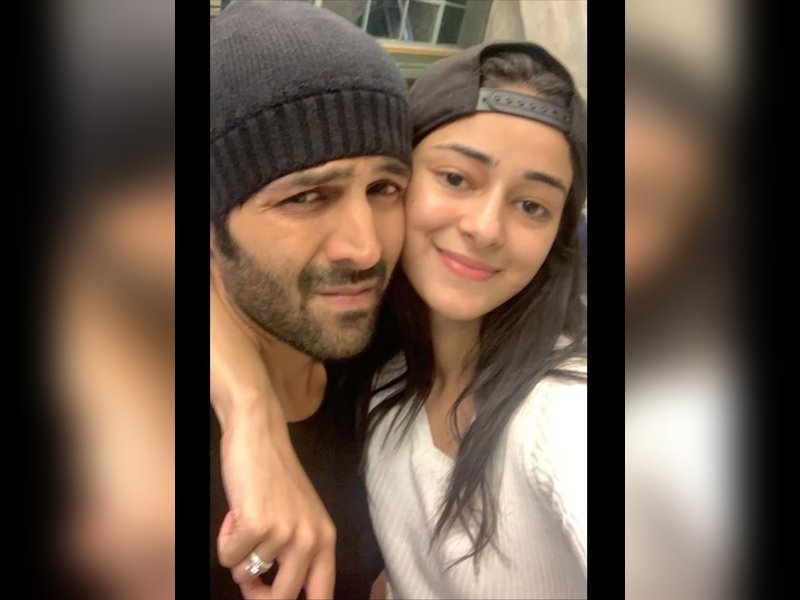 Ananya Panday Shares Throwback with Kartik Aaryan: “Nothing Has Changed!”