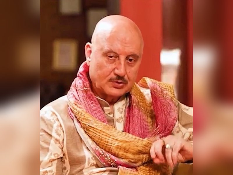 Anupam Kher Proudly Declares Robert De Niro as One of His Closest Friends! Anupam Kher Proudly Declares Robert De Niro as One of His Closest Friends!