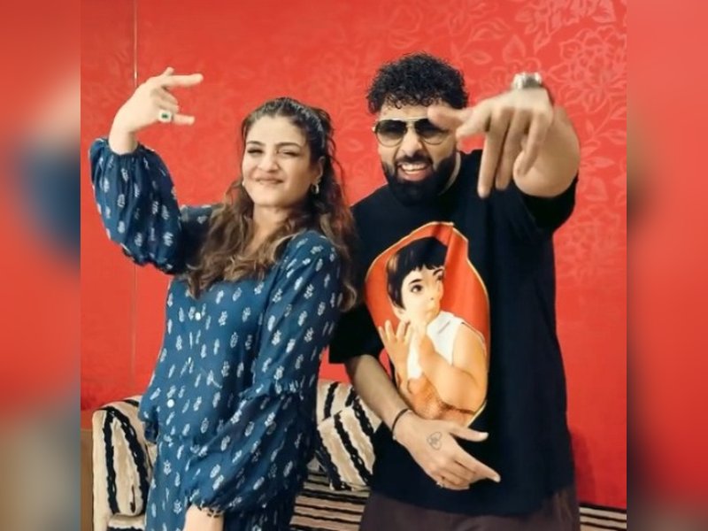 Badshah and Raveena Tandon Own the Stage with Epic ‘Kar Gayi Chull’ Dance Moment! Badshah and Raveena Tandon Own the Stage with Epic ‘Kar Gayi Chull’ Dance Moment!