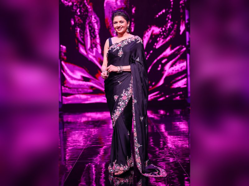Bhagyashree Patwardhan Takes on Salman’s Role from ‘Maine Pyar Kiya’ in Indian Idol 16!