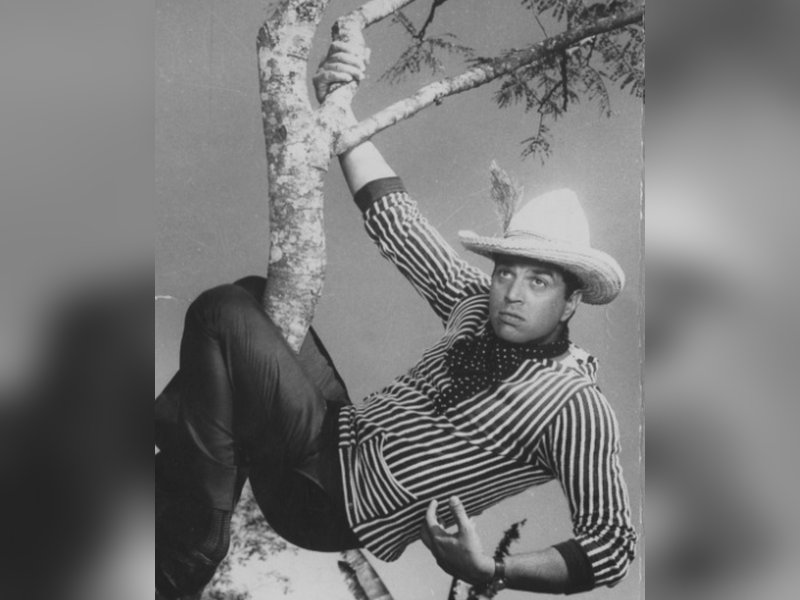 Chandan Roy Sanyal Honors Dharmendra, Reflects on His Bengali Debut Film ‘Paari’ Chandan Roy Sanyal Honors Dharmendra, Reflects on His Bengali Debut Film ‘Paari’