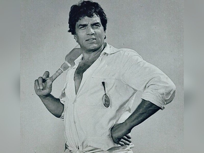 Dharmendra’s Bikaner Legacy: The Star Who Endearingly Called His Rival ‘Younger Brother’