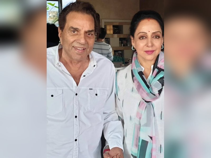 Hema Malini Unveils Heartfelt Photos with Dharmendra: “My Emotions Are Unfolding”