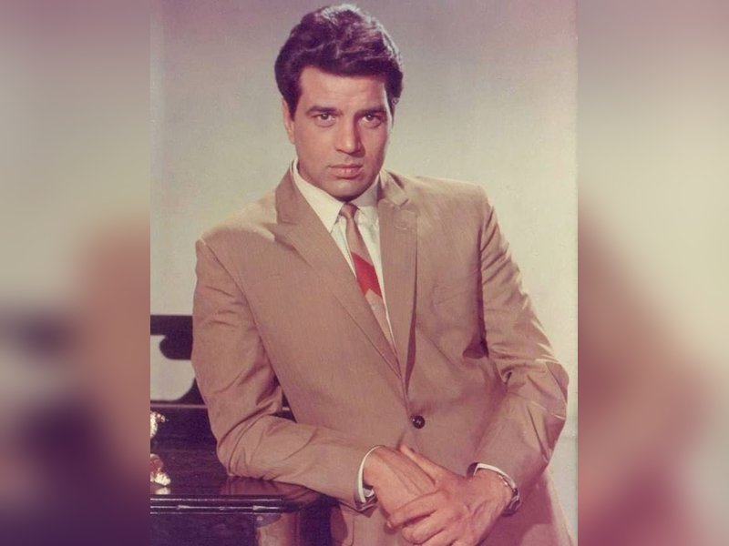 How a Producer Cashed Out to Sign Dharmendra for His Debut Film!