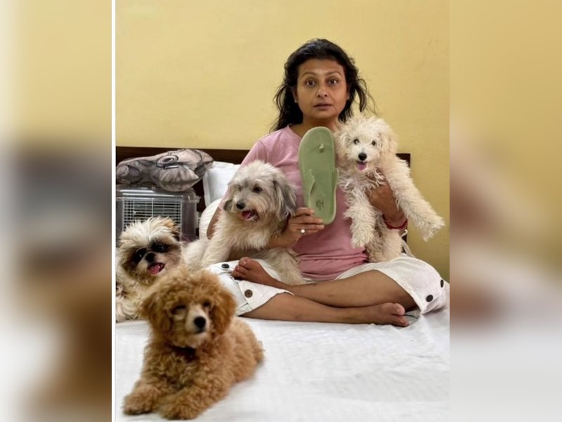 Jaya Bhattacharya Jokes About ‘Slippers’ Vanished in a Hilarious Boarding Squad Incident! Jaya Bhattacharya Jokes About ‘Slippers’ Vanished in a Hilarious Boarding Squad Incident!