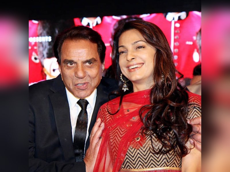 Juhi Chawla Relives Childhood Memories with Dharmendra’s Timeless Classic ‘Sholay’ Juhi Chawla Relives Childhood Memories with Dharmendra’s Timeless Classic ‘Sholay’