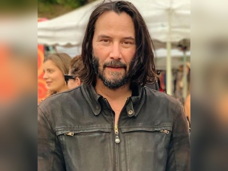 Keanu Reeves Gratefully Acknowledges FBI for Reuniting Him with Stolen Belongings