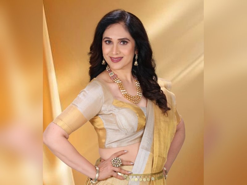 Meenakshi Seshadri Celebrates Bharatanatyam with Exciting New Learning Series! Meenakshi Seshadri Celebrates Bharatanatyam with Exciting New Learning Series!
