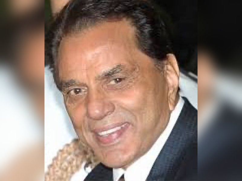 Meenakshi Seshadri Expresses Gratitude to Dharmendra for His Role in ‘Ghayal’ Selection Meenakshi Seshadri Expresses Gratitude to Dharmendra for His Role in ‘Ghayal’ Selection