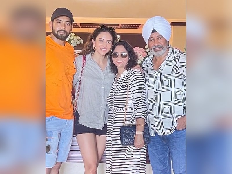Rakul Preet Singh Celebrates Love: Heartfelt Anniversary Wishes for True Inspirations Rakul Preet Singh Celebrates Love: Heartfelt Anniversary Wishes for True Inspirations