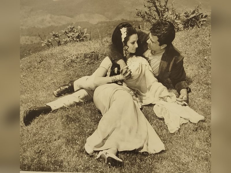 Saira Banu Shares How Dilip Kumar Became Dharmendra’s Guiding Big Brother Moment