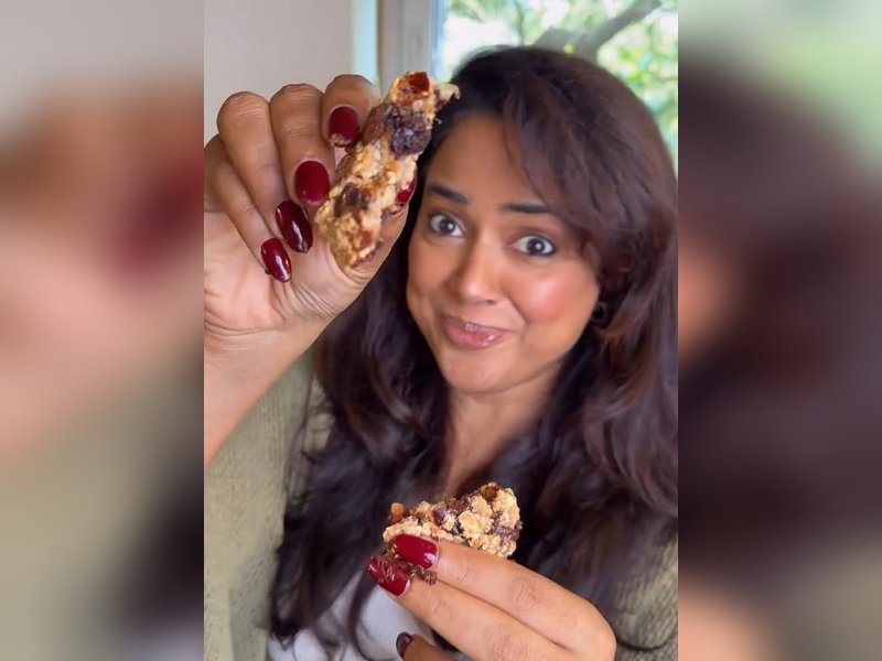 Sameera Reddy Unveils Her Guilt-Free Recipe for Healthy, Chocolatey Cookies! Sameera Reddy Unveils Her Guilt-Free Recipe for Healthy, Chocolatey Cookies!