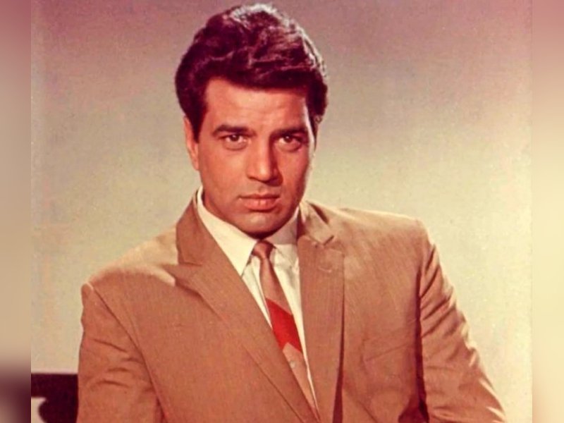 Sanjay Dutt Celebrates Dharmendra’s Legacy: A Tribute to the Legendary Icon’s Timeless Influence