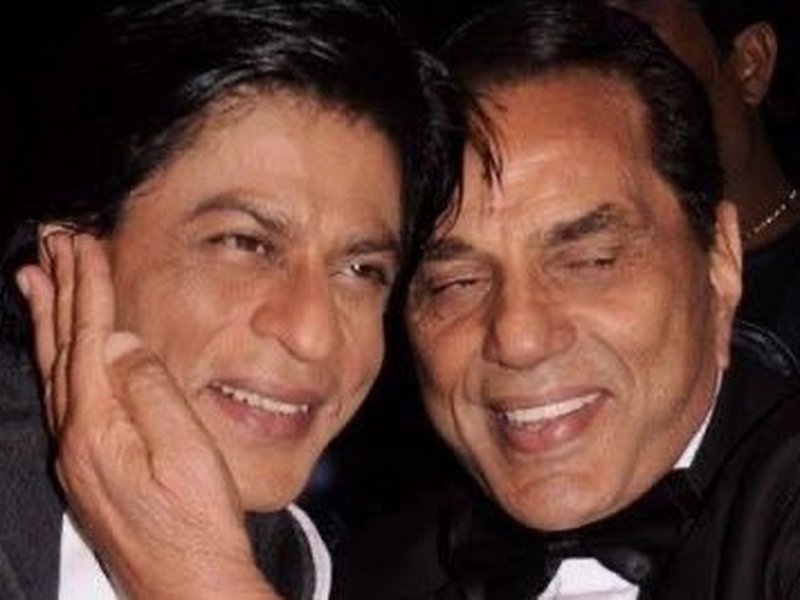 Shah Rukh Khan and Aryan Khan Attend Prayer Meet for Late Dharmendra: A Heartfelt Tribute