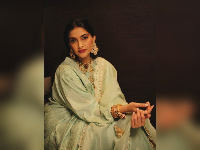 Sonam Kapoor’s Stunning ‘Shaadi Ready’ Looks: Check Out Her Favorite Styles!