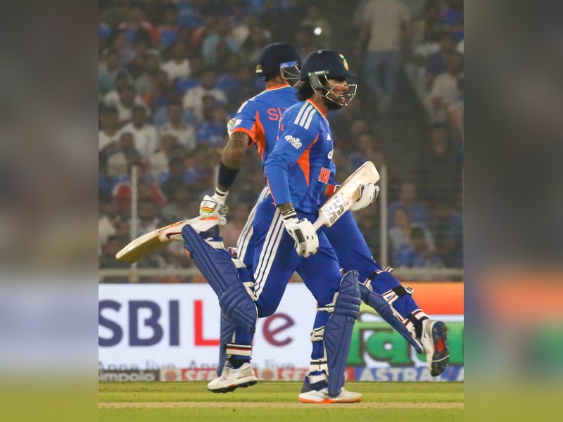 5th T20I: Tilak, Hardik Shine with Fifties as India Posts 231/5 vs South Africa