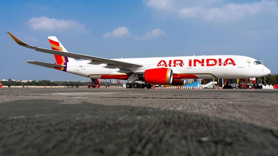 AI and IndiGo Rival for Pilots, Offering Joining Bonuses Up to Rs 50 Lakh After FDTL Changes AI and IndiGo Rival for Pilots, Offering Joining Bonuses Up to Rs 50 Lakh After FDTL Changes