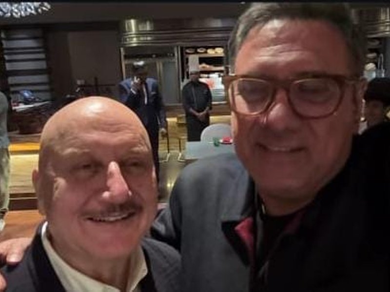 Anupam Kher and Boman Irani share nostalgic moments before ‘Khosla Ka Ghosla 2’ release
